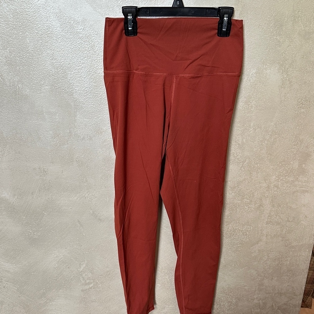 Everlane ReNew Rust Leggings sz medium | excellent like new